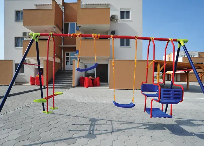 Апартаменты In With Swimming Pool *